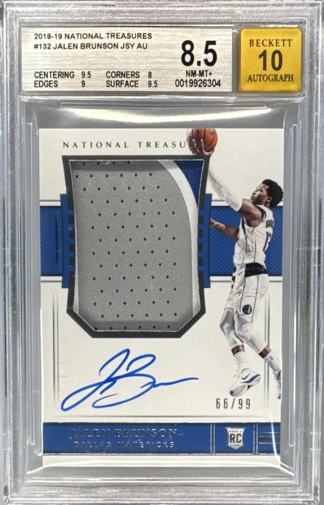2018-19 National Treasures Jalen Brunson card.