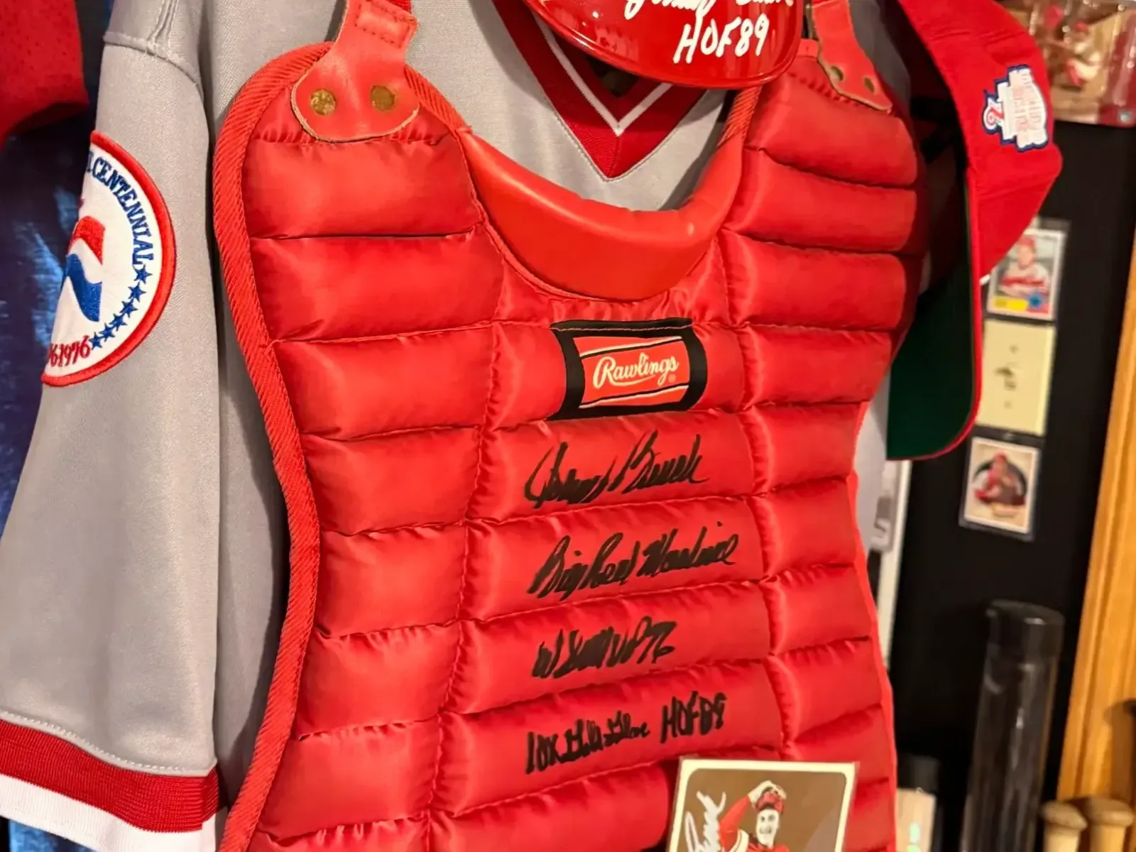 Johnny Bench Collections Keep Big Red Machine Memories Alive