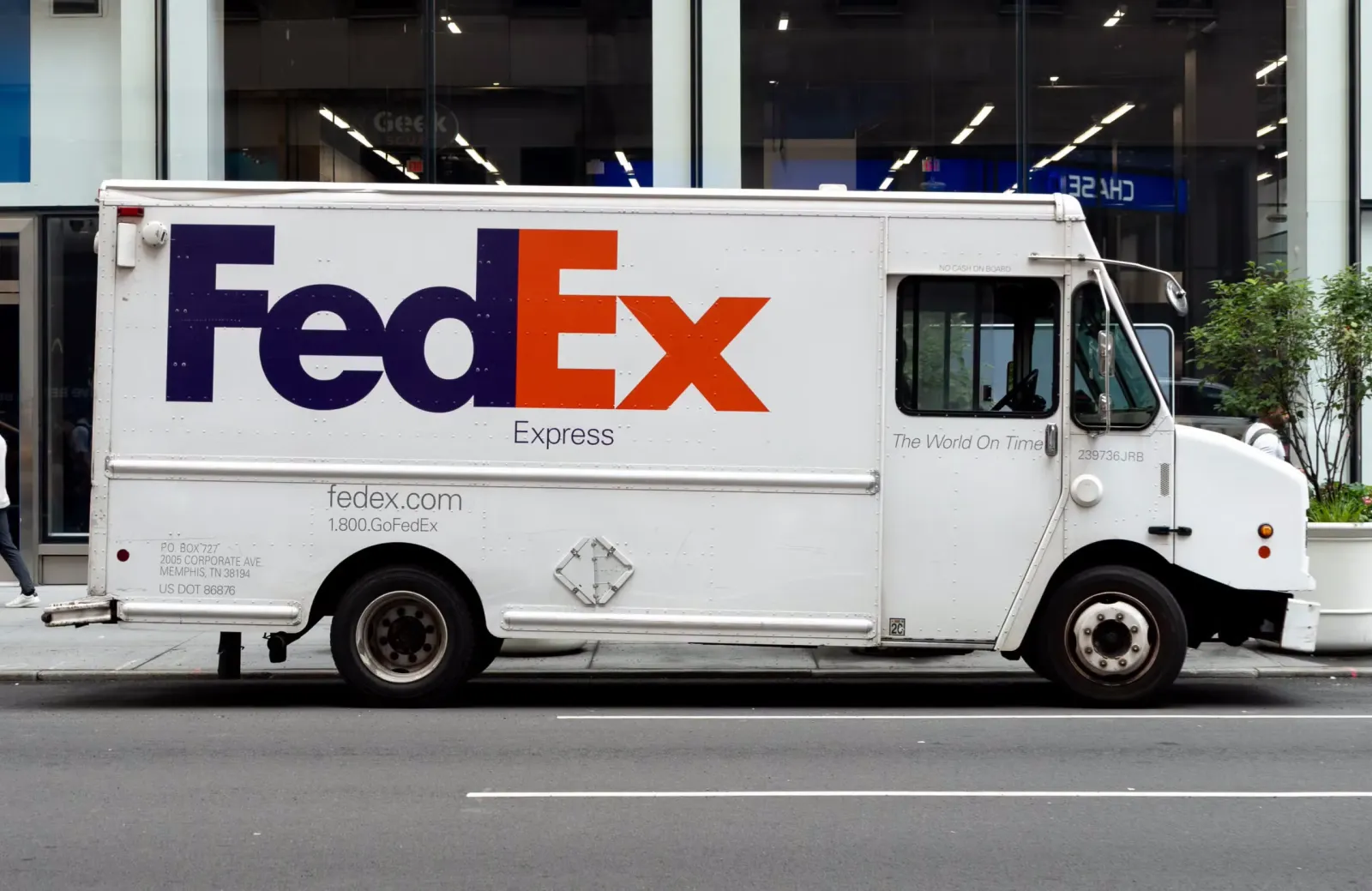 Sports card theft from FedEx truck shakes up hobby, collectors