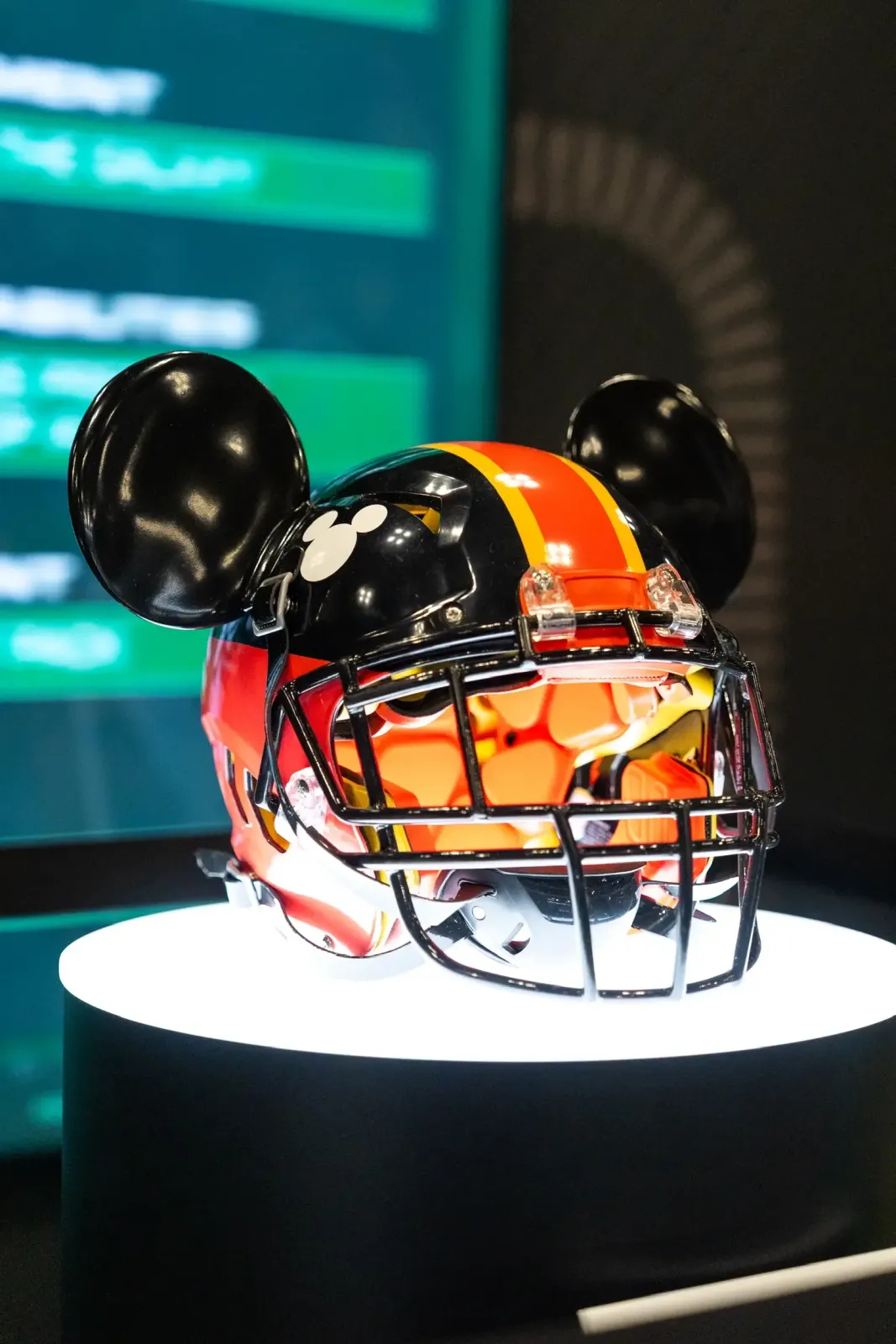 Disney and NFL Reveal Fanatics Fest 2026 Team Pairings