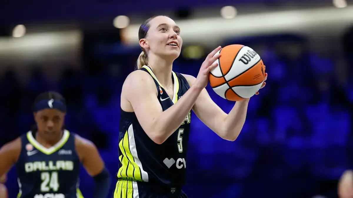Paige Bueckers Leads Big 2025 Donruss WNBA Sales