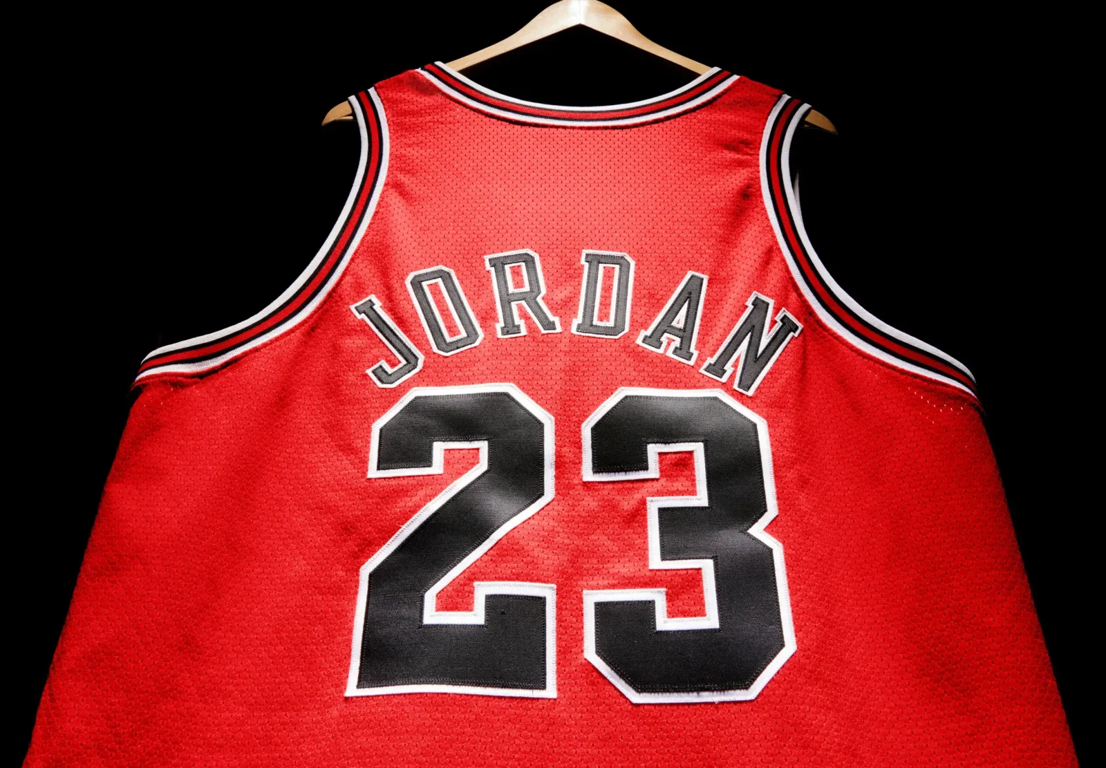 Sotheby’s Expands Sports Memorabilia and Trading Cards
